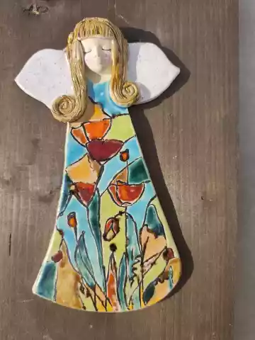 Anioł ceramiczny