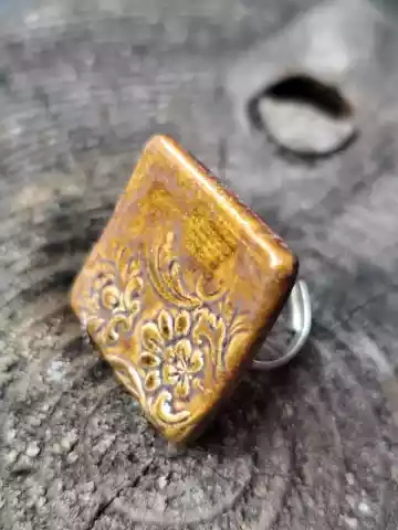Pierścionek ceramiczny 37