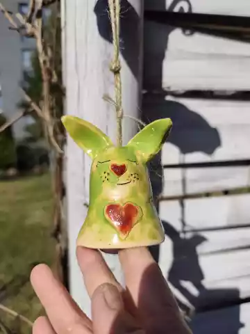 Dzwonek zając ceramiczny