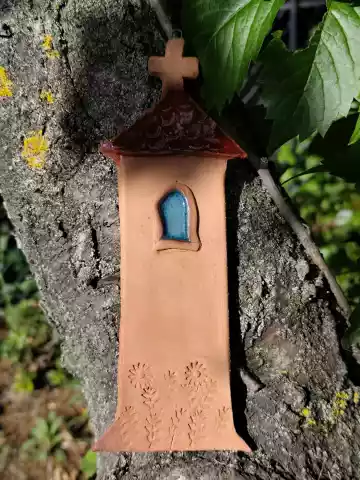 kapliczka ceramiczna