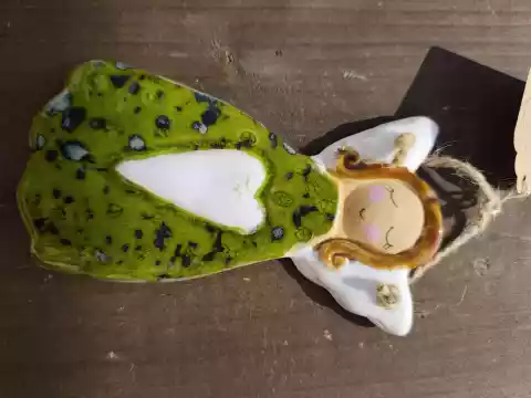 Anioł ceramiczny uroczy