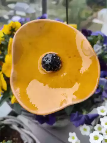 Kwiat ceramiczny morelowy
