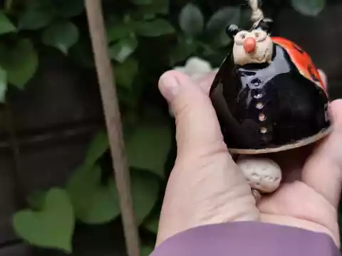 Dzwonek ceramiczny biedronka