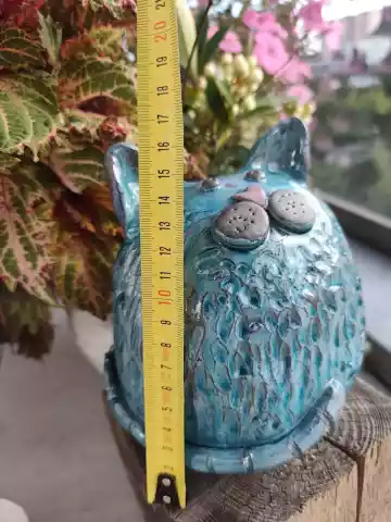 Skarbonka ceramiczna kot kuleczka z otworem