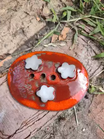 Mydelniczka ceramiczna