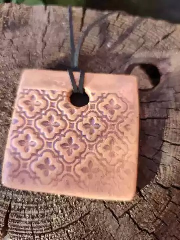 Wisior ceramiczny 1