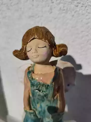anioł ceramiczny