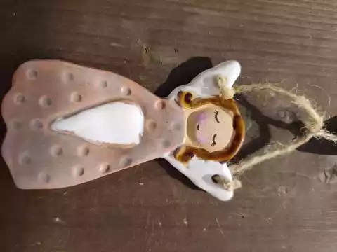 Anioł ceramiczny uroczy