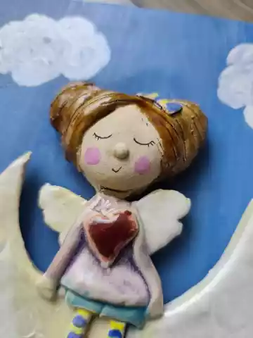 ANIOŁ CRAMICZNY NA DESCE
