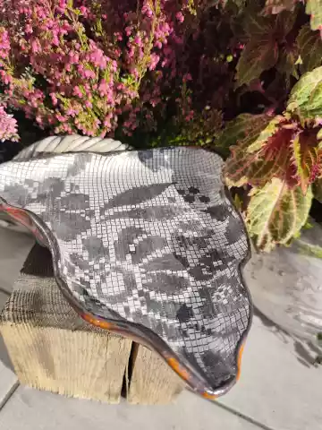 misa ceramiczna na nóżkach koronka
