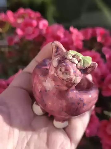 Swinka ceramiczna na biżuterię