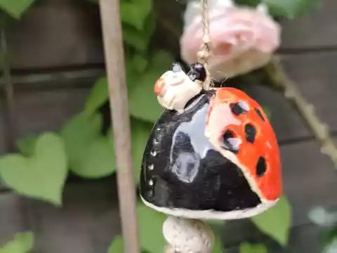 Dzwonek ceramiczny biedronka