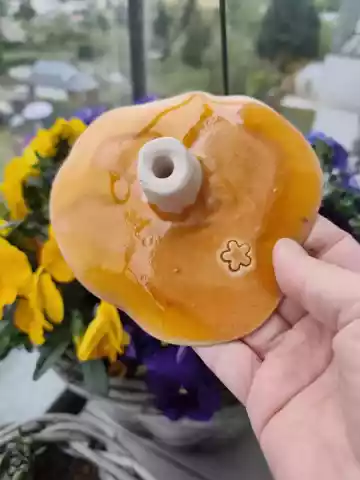 Kwiat ceramiczny morelowy