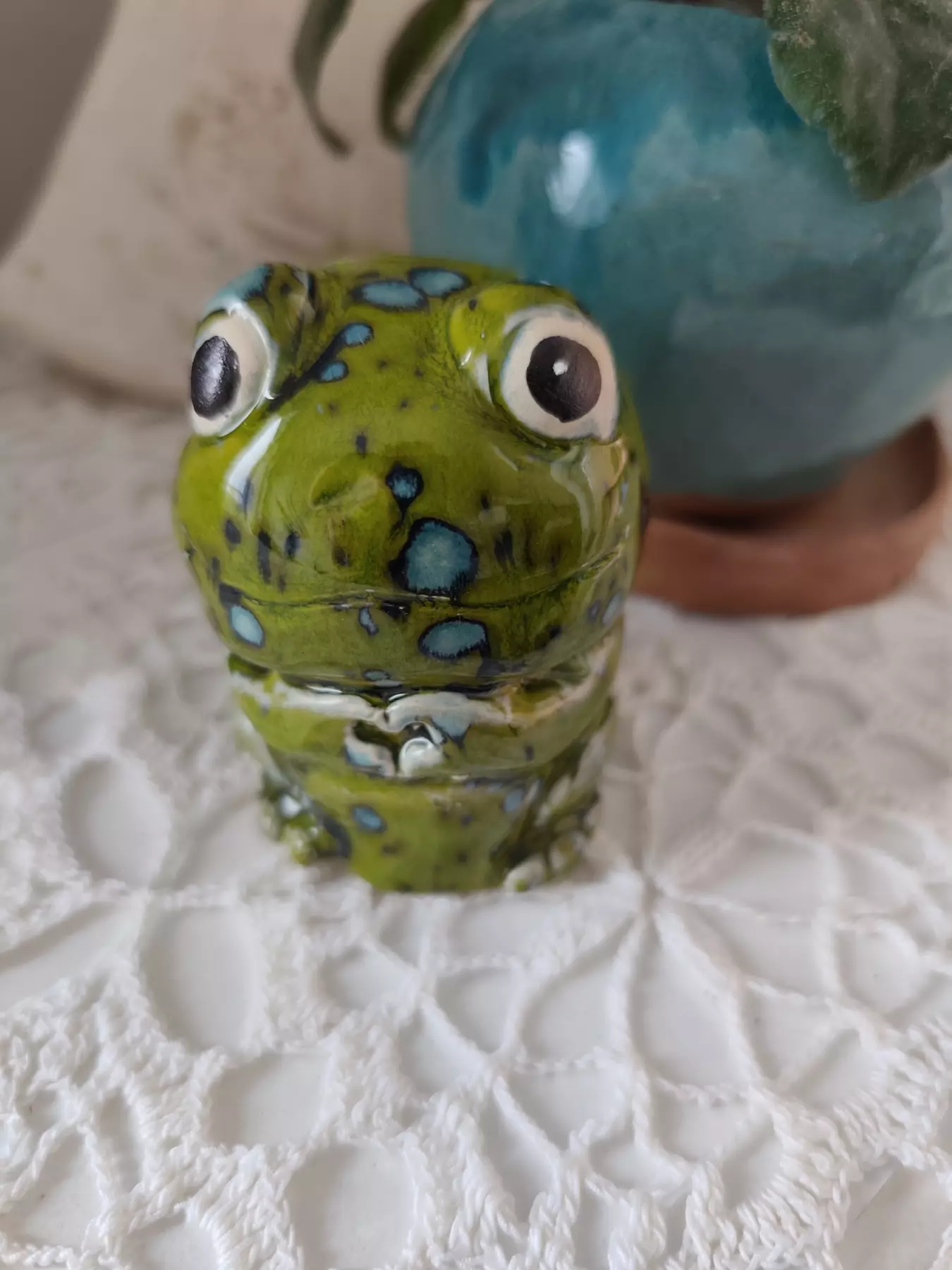 żabka ceramiczna