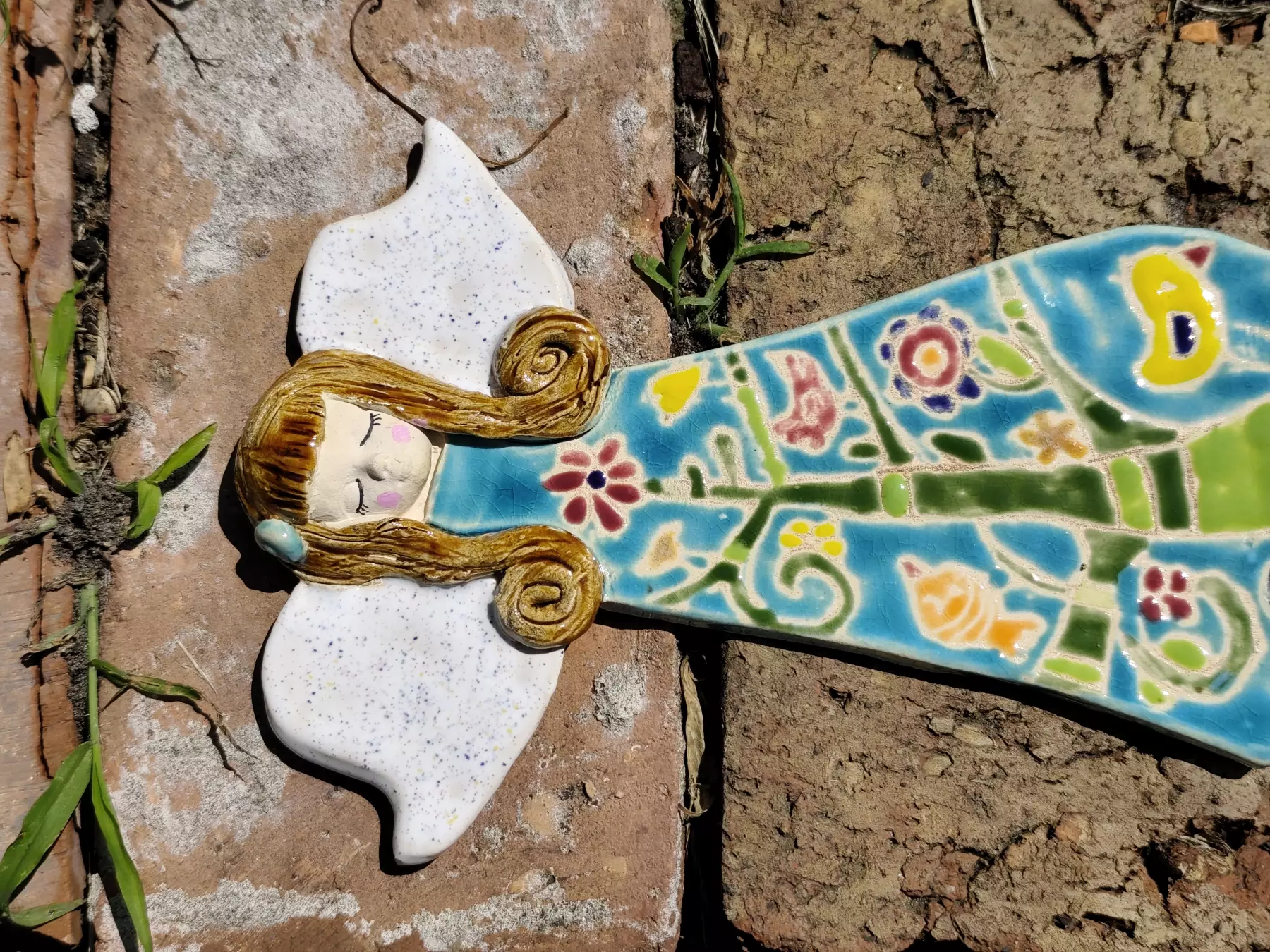 anioł ceramiczny