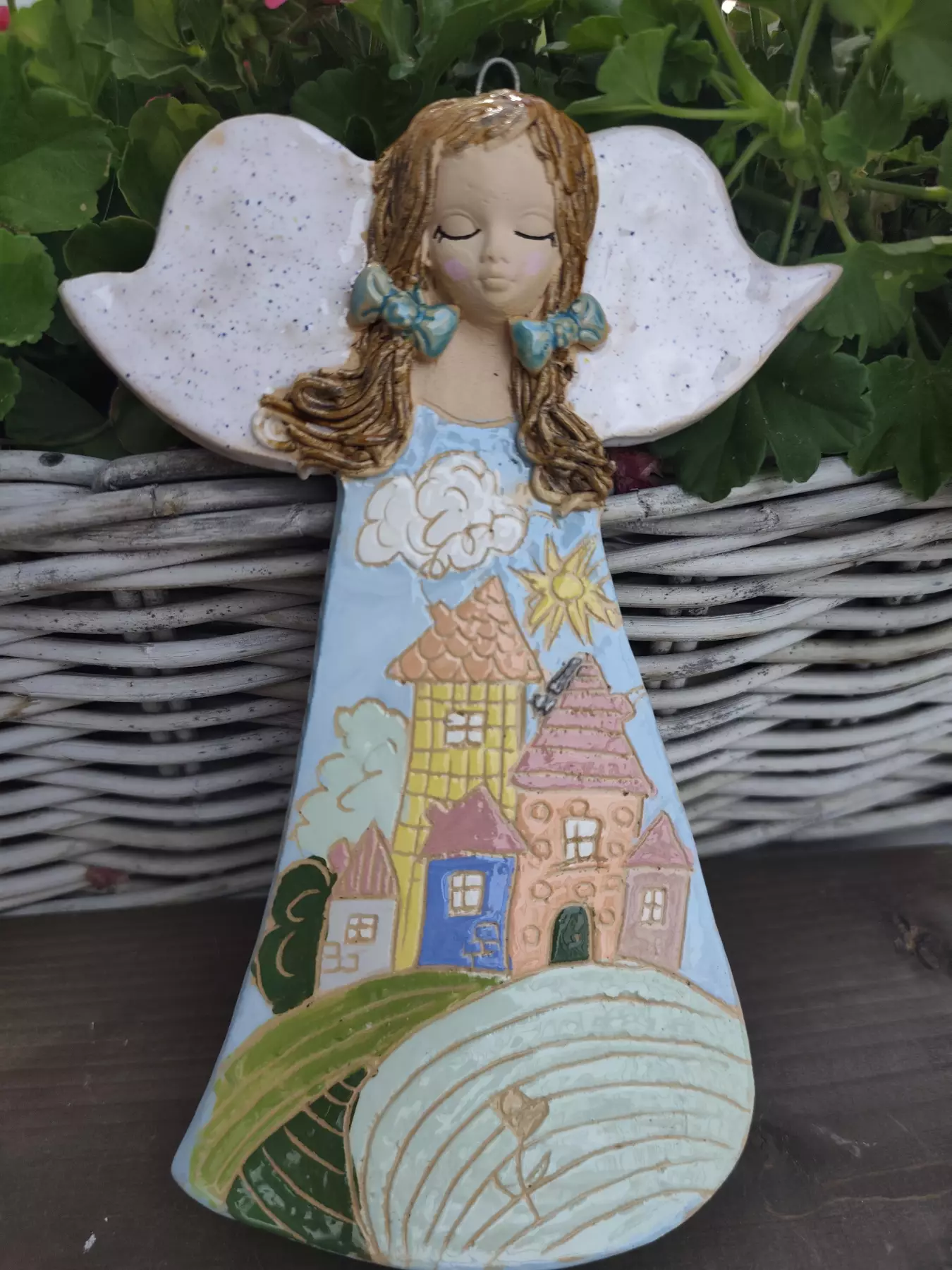 anioł ceramiczny