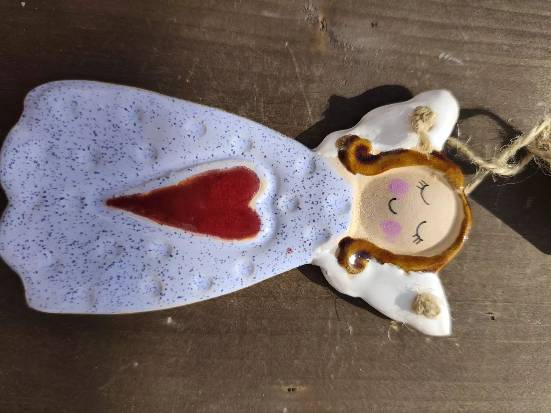 Anioł ceramiczny uroczy