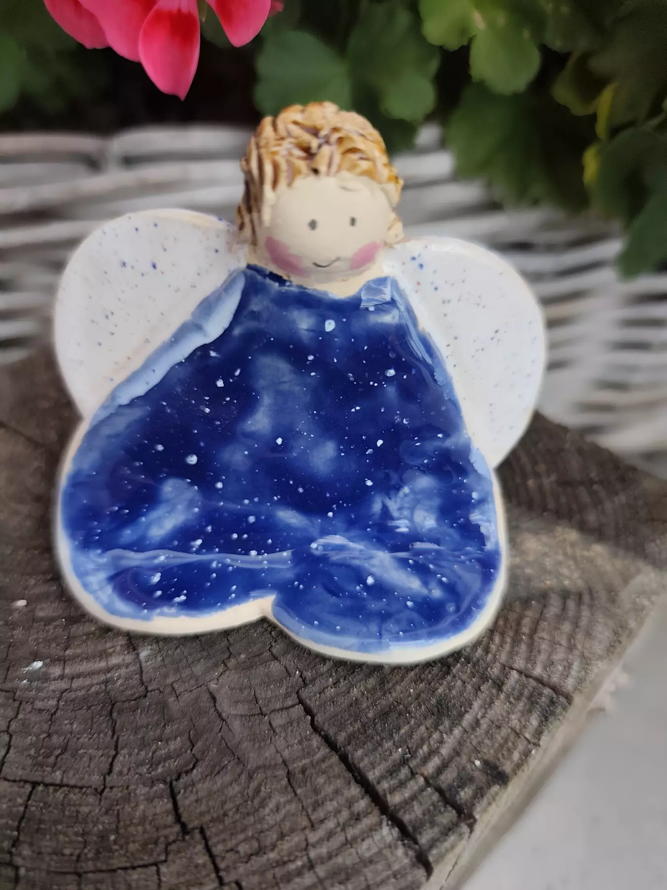 Anioł ceramiczny serduszko