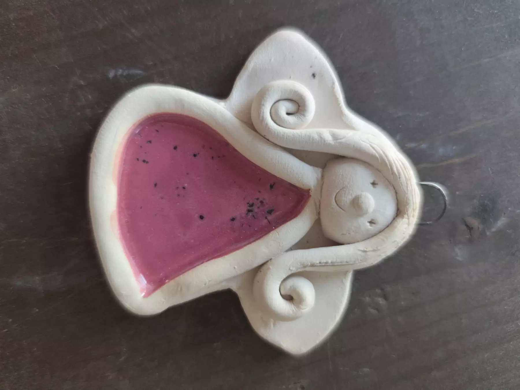 Anioł ceramiczny w kolorowej sukience