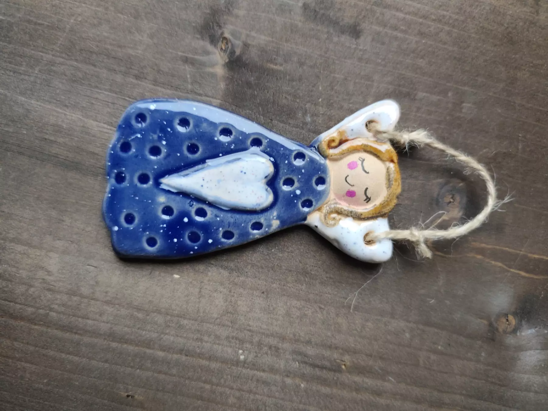 aniołek ceramiczny
