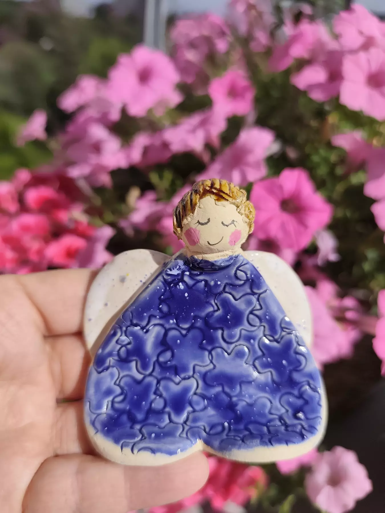Aniołek ceramiczny serduszko