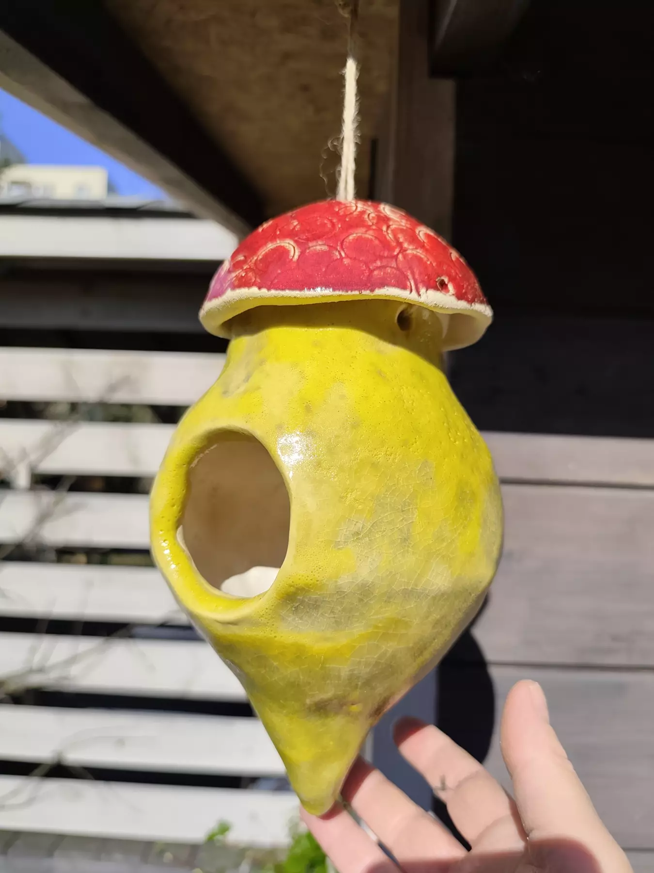 domek ceramiczny do ogrodu