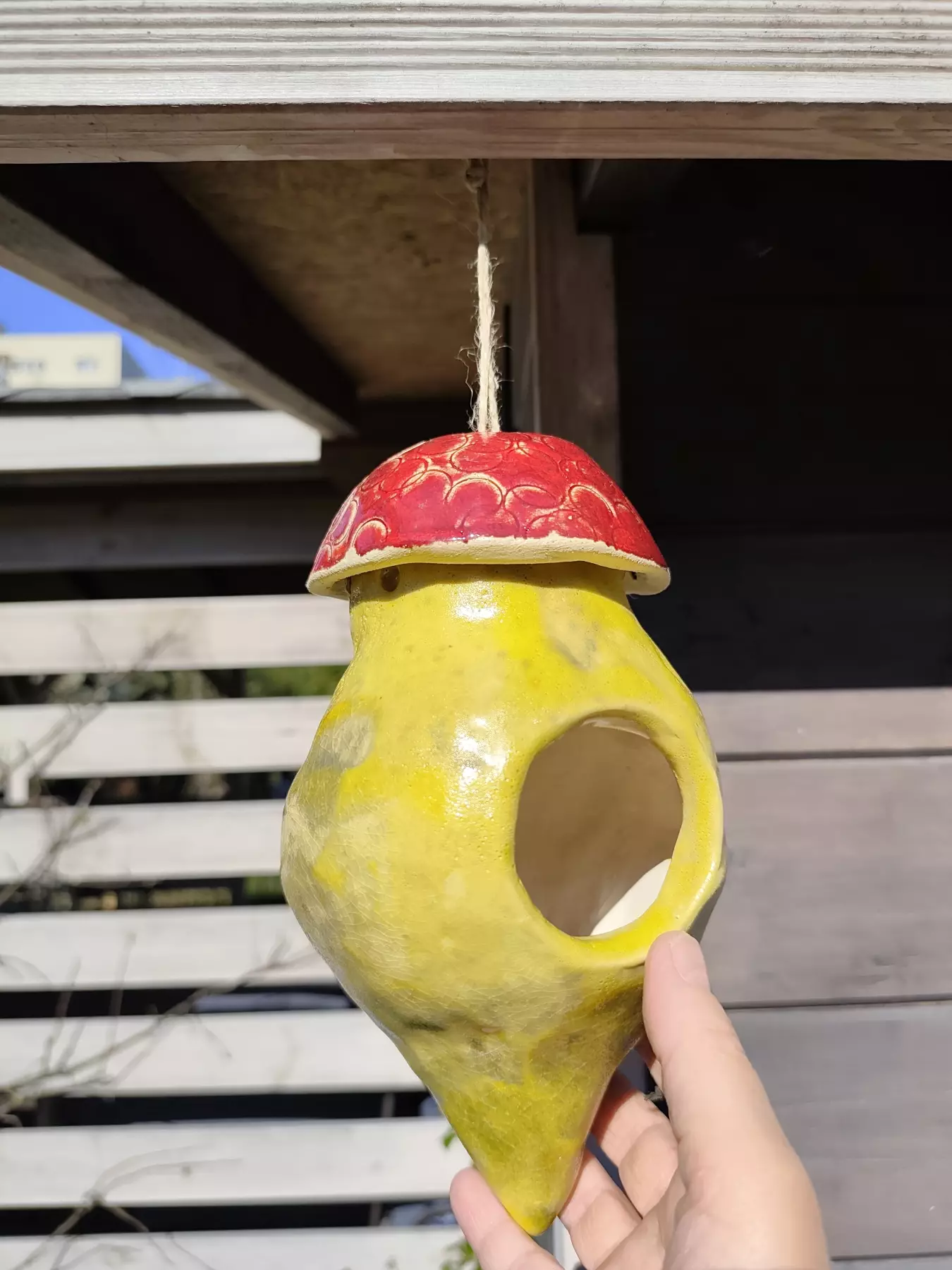 domek ceramiczny do ogrodu