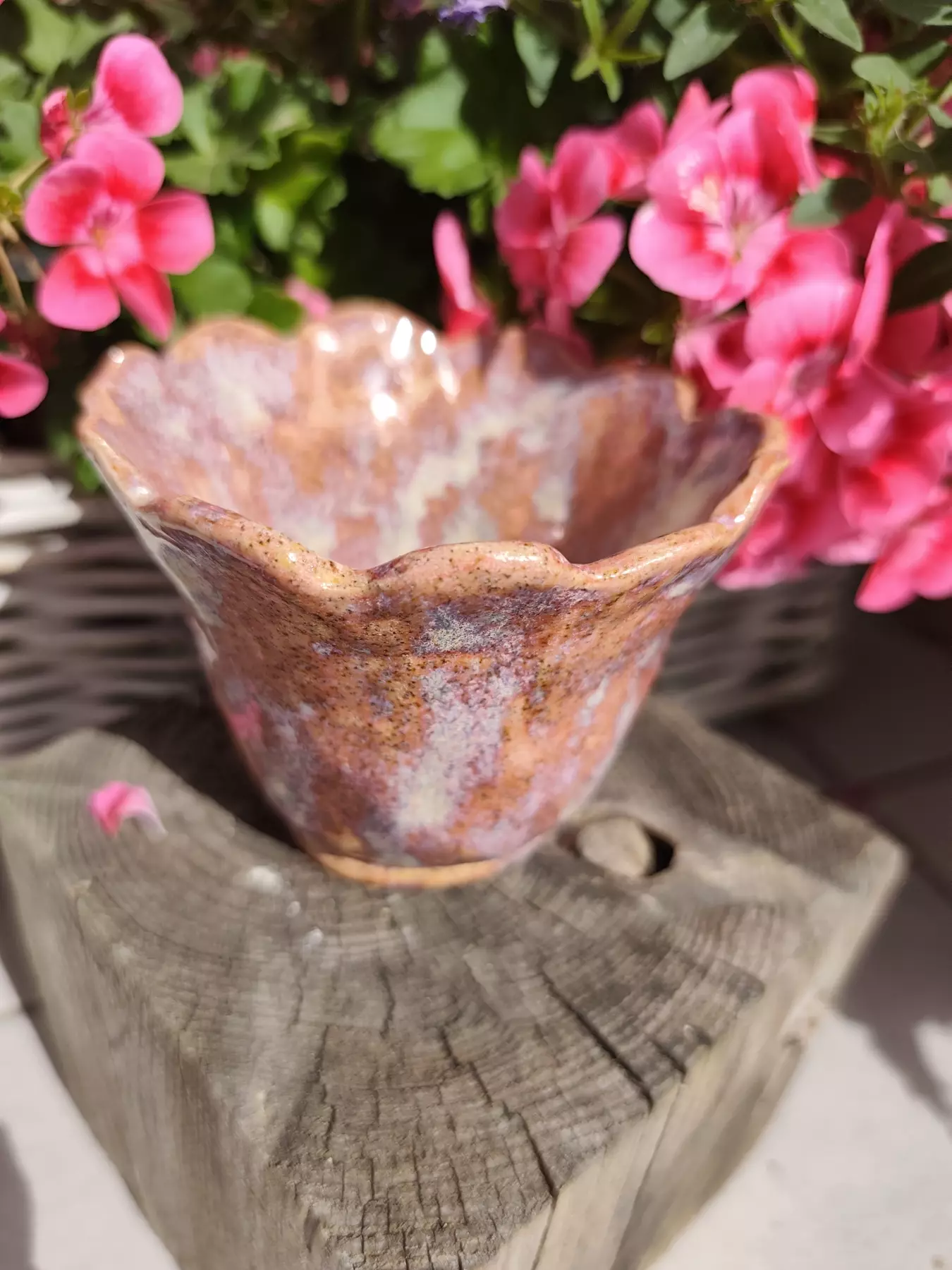 Doniczka ceramiczna różowy kwiat