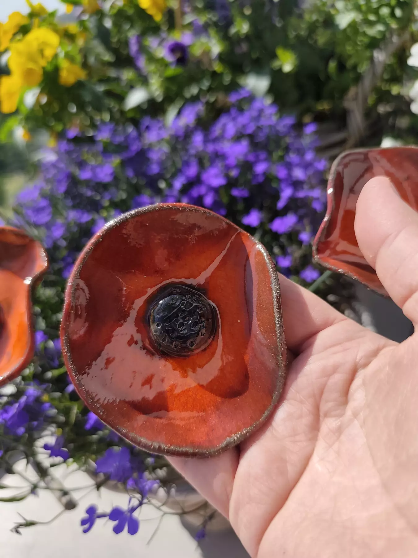 Kwiat ceramiczny mak