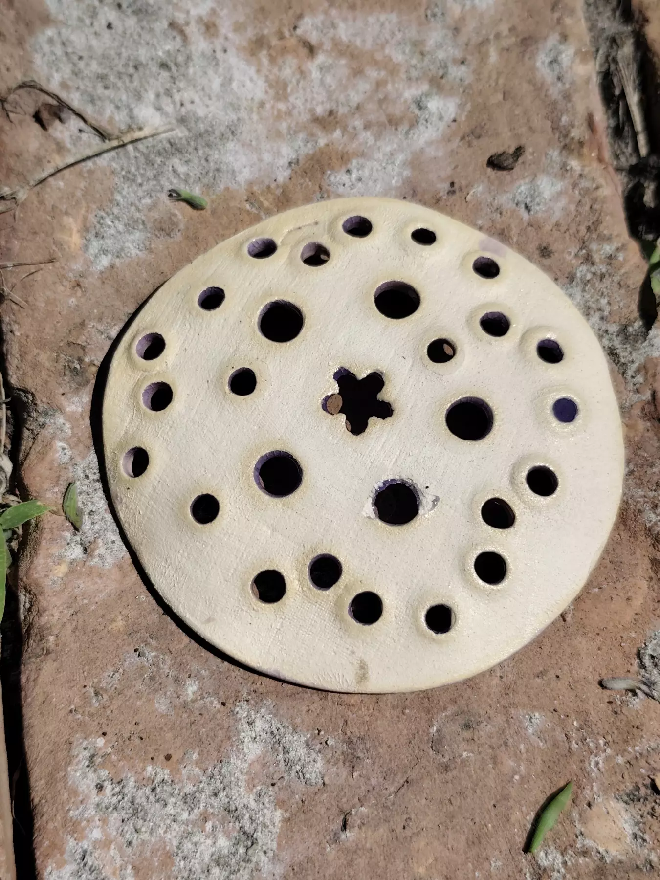 Mydelniczka ceramiczna