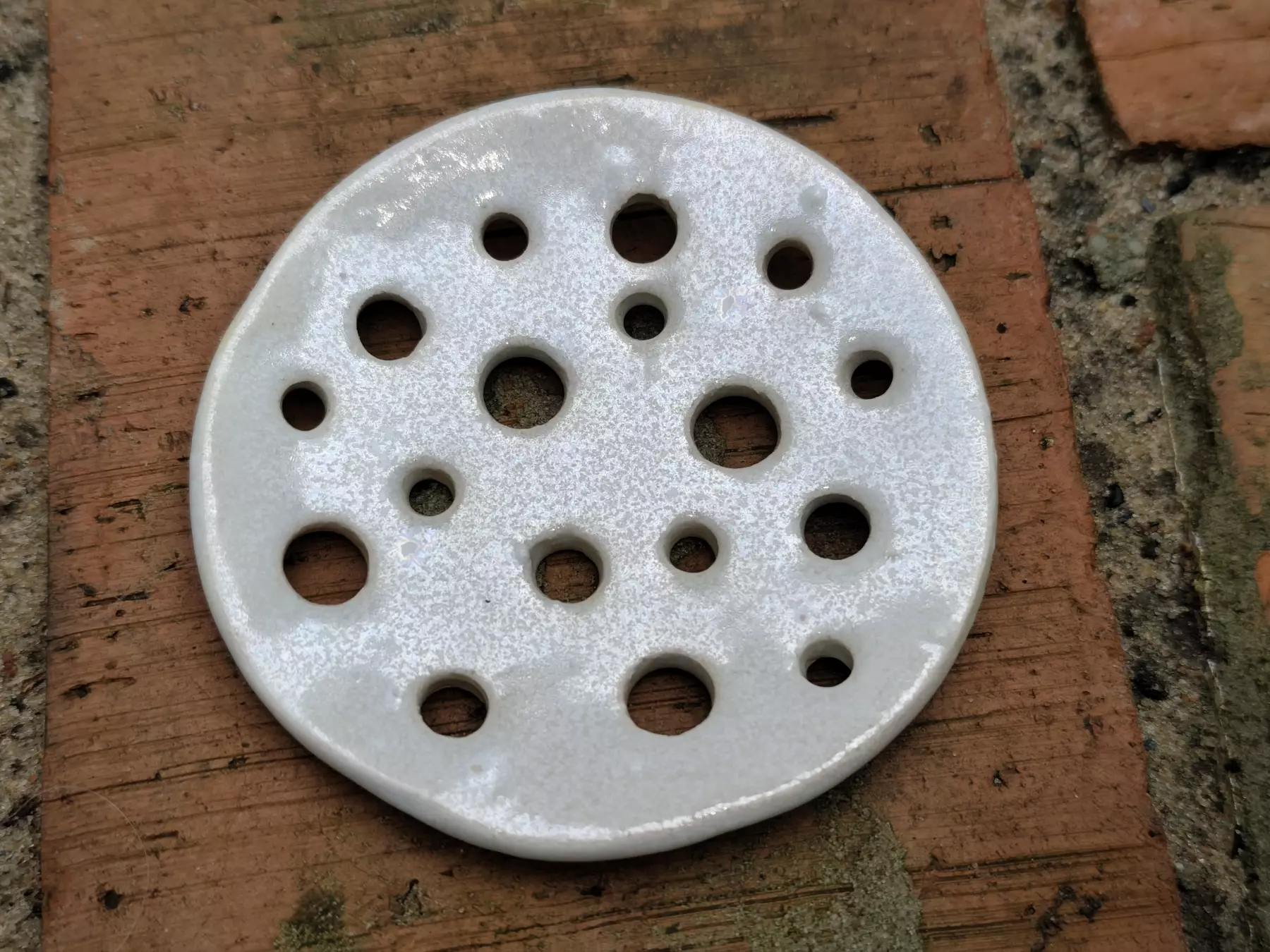 Mydelniczka ceramiczna