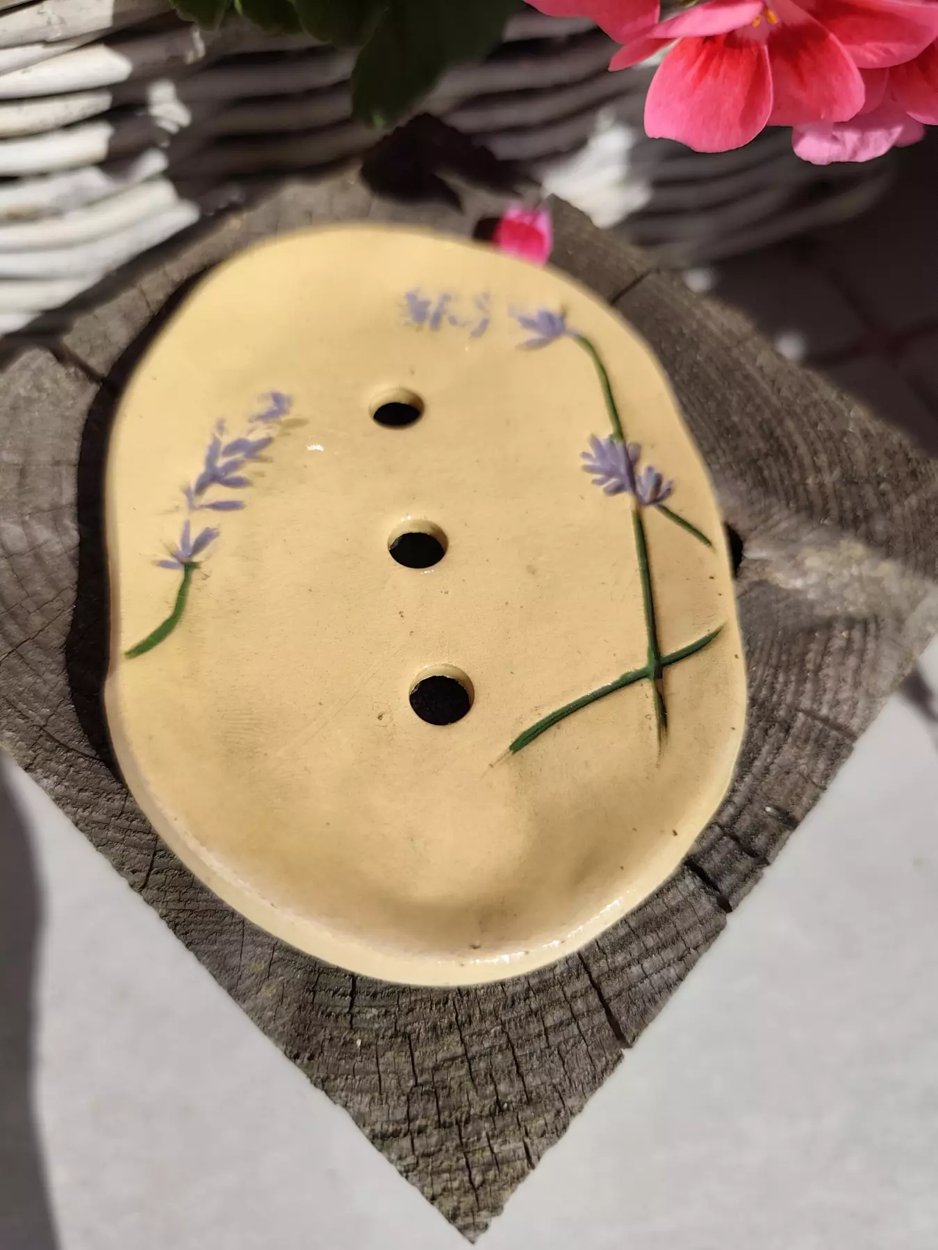 Mydelniczka naturalna z lawendą