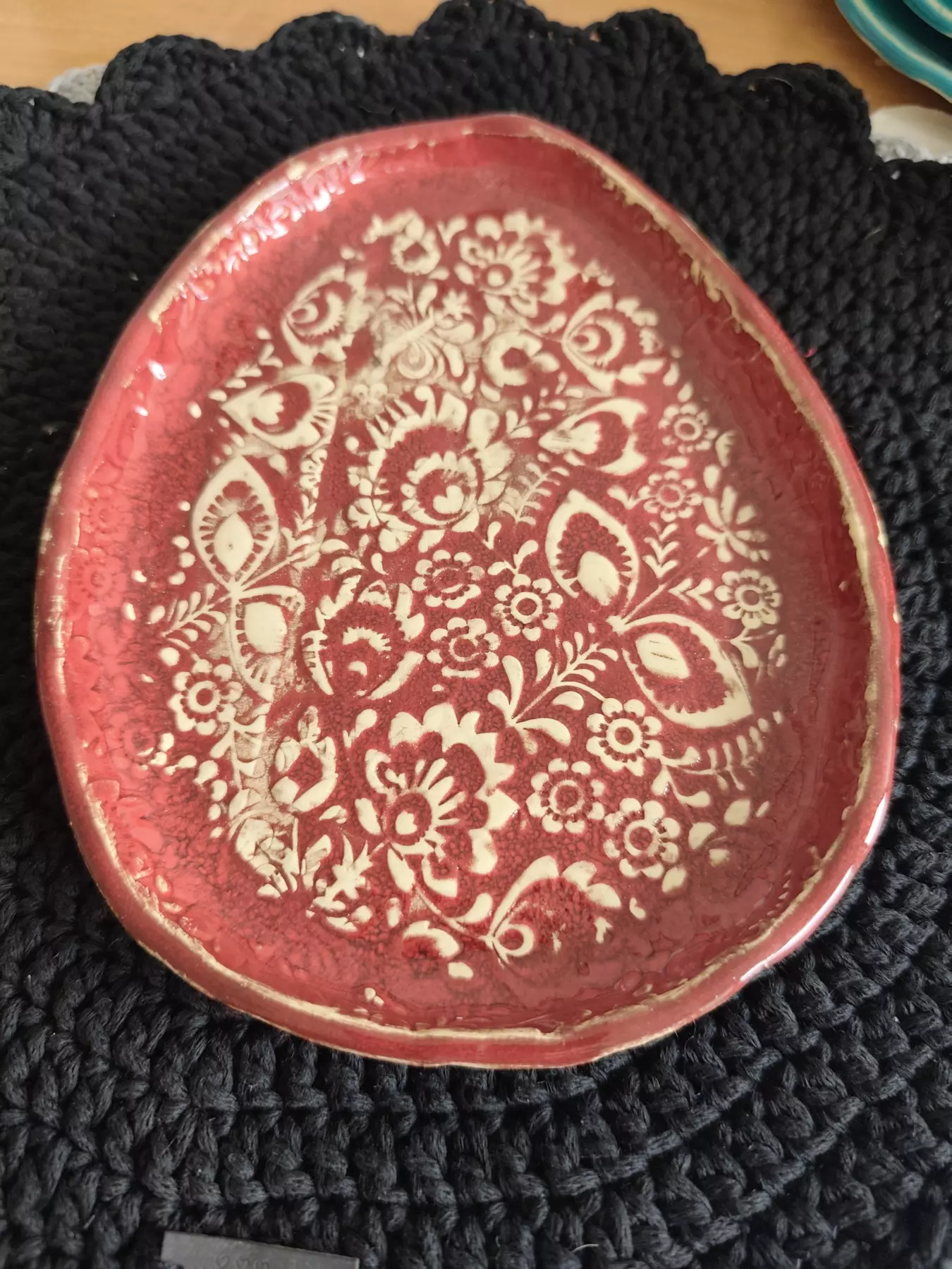 Talerz ceramiczny we wzory